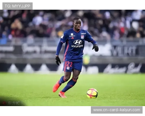 费耶诺德迎新篇章:目标明确,寻觅完美左路防守人选提升队伍平衡 费耶诺德迎新篇章:目标明确,寻觅完美左路防守人选提升队伍平衡